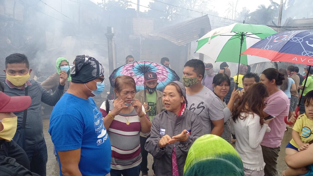 Sept 18 DXKS news-Giadtohan ni Governor Kaka Bag-ao ang mismong site sa sunog sa Barangay Aurelio
