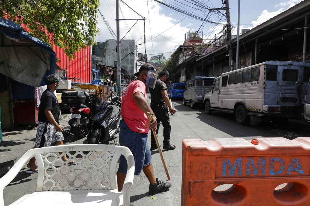 DILG deploys 600 more contact tracers from PNP, BFP