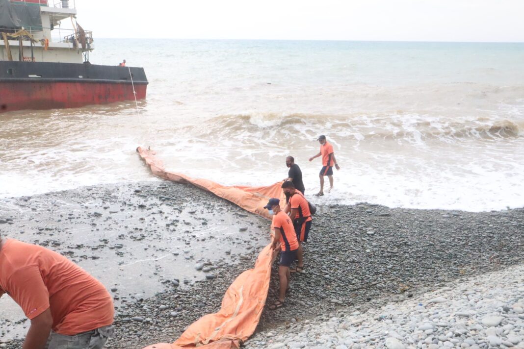 April 23 DXKS news-MALIMONO MDRRMO SHOWS THEIR ACTION TO PREVENT OIL SPILL 7