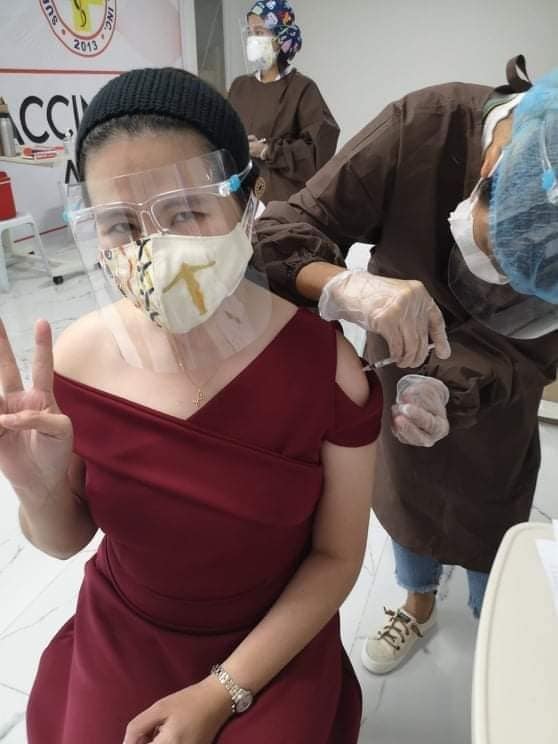 June 1 DXKS news-DOCTOR NAG-GOWN SAMTANG NAGPA VACCINE SA SECOND DOSE
