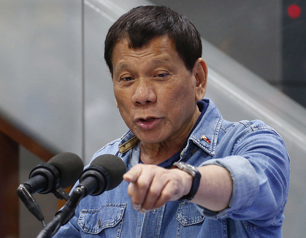 Despite no law sanctioning the unvaccinated, Duterte says will order them confined at home