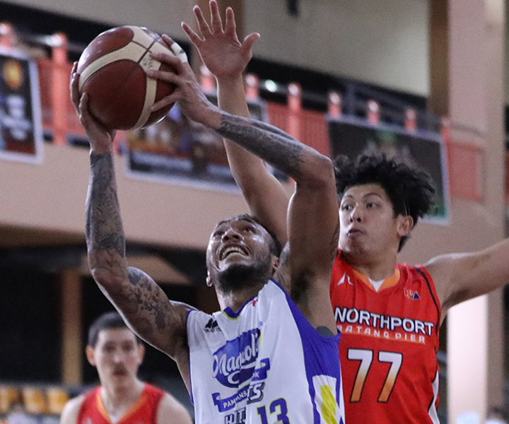 Abueva lifts Hotshots past Batang Pier