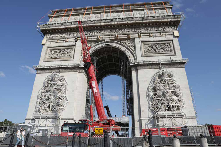 Arc de Triomphe to be wrapped for posthumous work by Christo