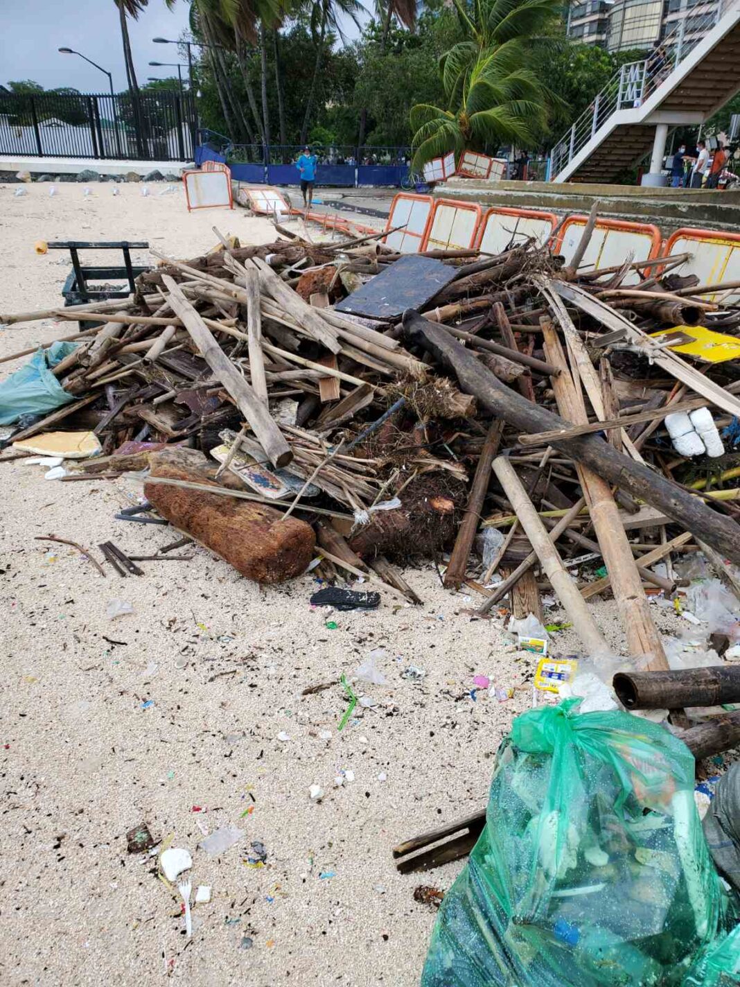 Demolition of illegal fish pens, cages in Manila Bay starts today – DENR