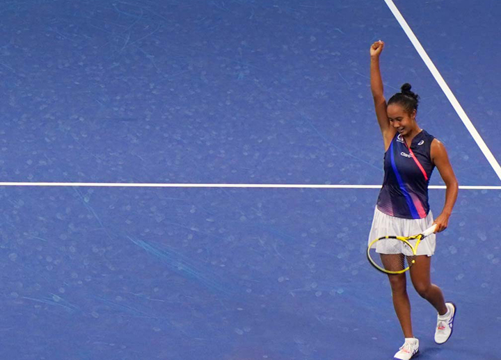 Fernandez stuns Kerber