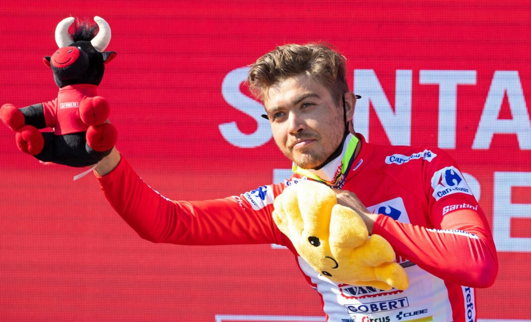 Jakobsen wins Vuelta’s 16th stage, overall lead