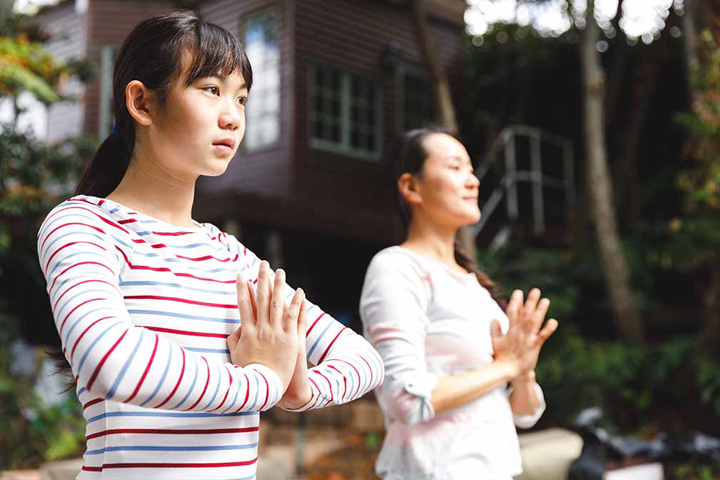 67% of Filipinos are moving less, feeling the consequences
