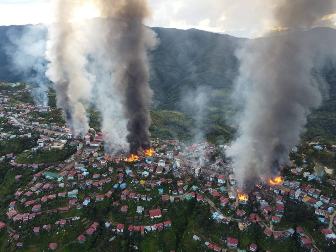 Army shelling in Myanmar burn 160 homes, churches
