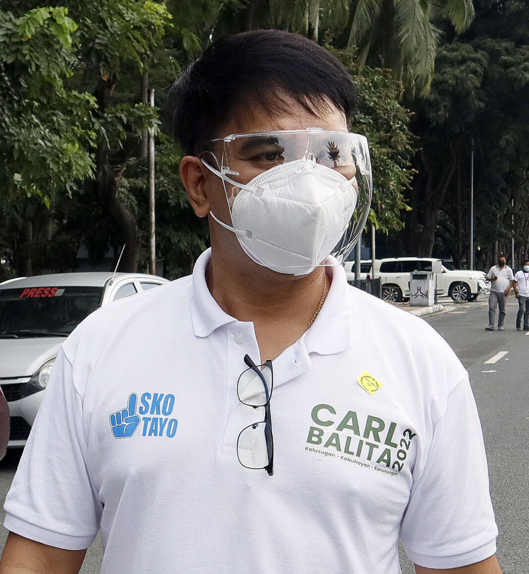 Health-care workers air plaint to senatorial candidate Balita