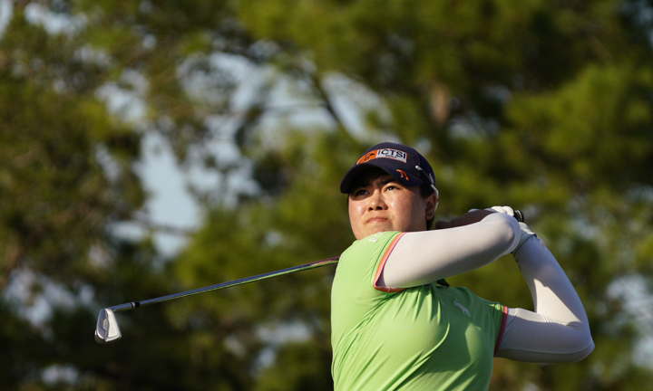 Maguire leads by 2 shots, Saso six strokes off pace