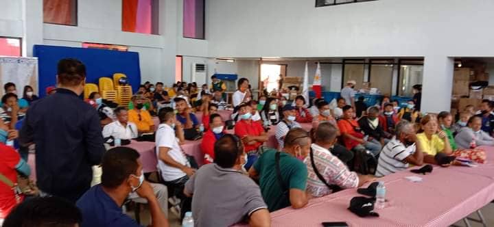 july 20 DXKS news-PANAGPULONG NI GOVERNOR DEMEREY NGADTO SA FARMERS UG FISHERFOLKS 1