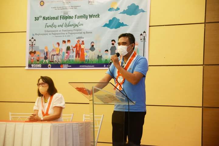 Dipolog: 30th National Filipino family week gisaulog