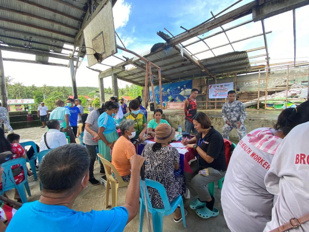 Nov 22 DXKS news-MEDICAL OUT-REACH NAGMALAMPUSON NAPAHIGAYON KAGAHAPON SA 1