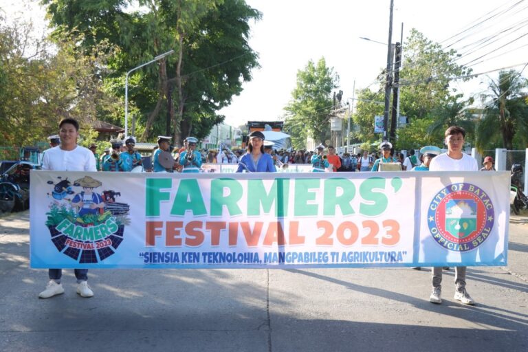 Batac Agricultural Community showcases unity at Farmer’s Festival Grand Parade