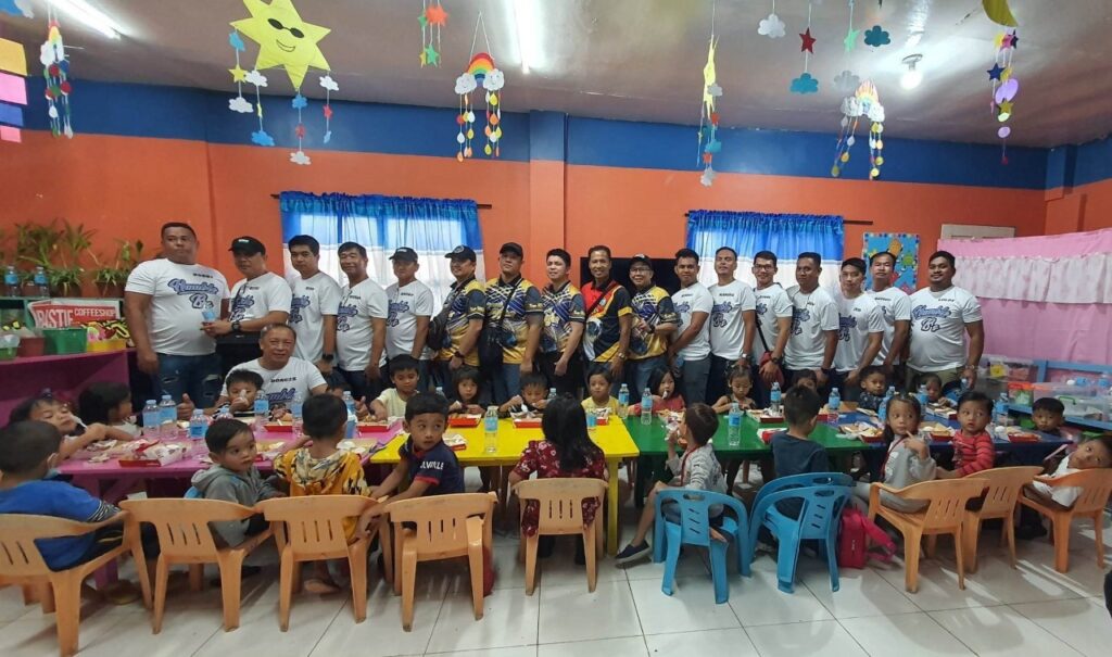 Eagles and the beneficiaries of the Feeding Program