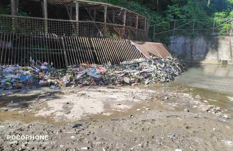 Baguio City Lagoon garbage isang problema