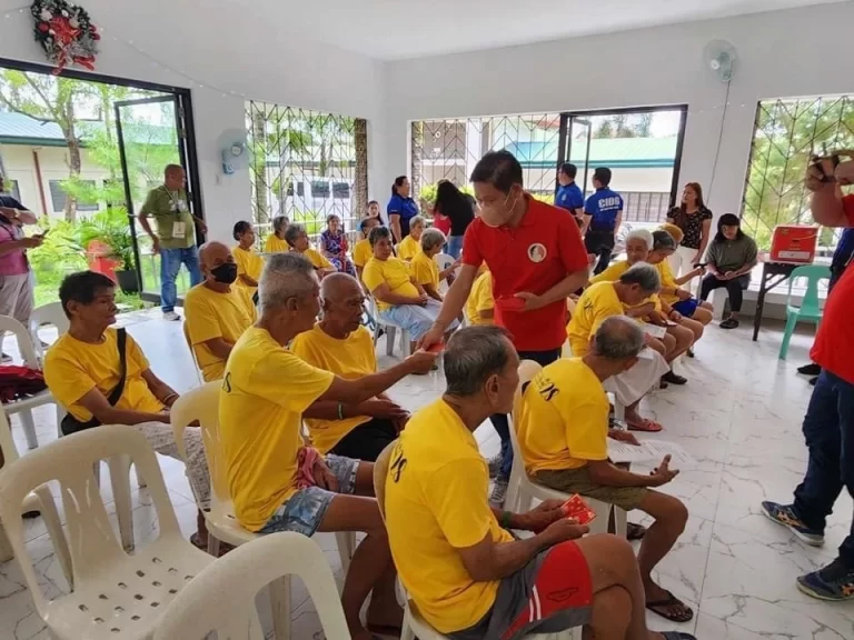 Davao: Senior Citizen sa Co Su Gian ug Home for the Aged House of HOPE facility, nakadawat pinaskuhan