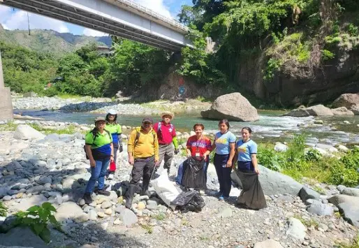 river clean up ops by Kapangan MPS