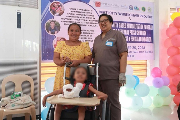 Kapin 70 ka mga bata nga adunay cerebral palsy, nakadawat ug libreng wheelchair