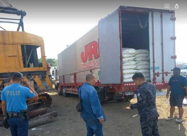 4 ya aresta, P2.2 millones smuggled asucar ya confisca mga autoridad