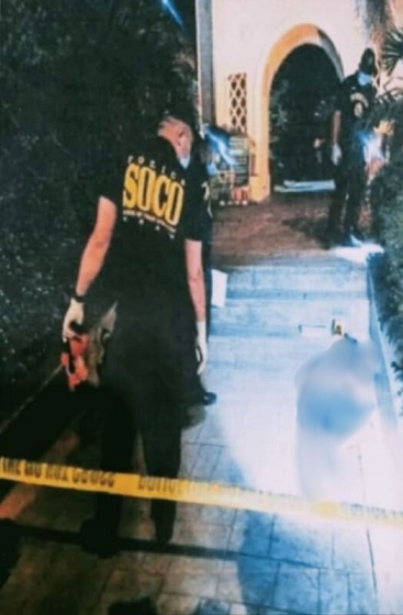 Electrician nga hubog naunay sa screwdriver, patay
