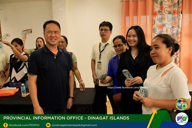 Nagkalain-laing sektor sa probinsya midawat og Livelihood Assistance