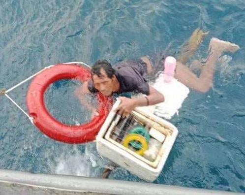 Personal Naval ya salva un pescador na mar de Tawi-Tawi