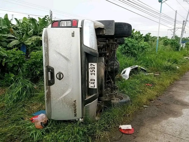 Pick-up mibangga sa center island, 1 patay