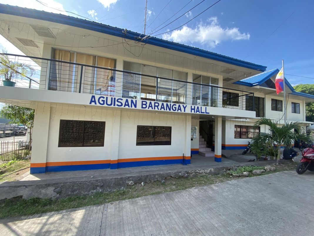 2 STUDENTS WOUNDED